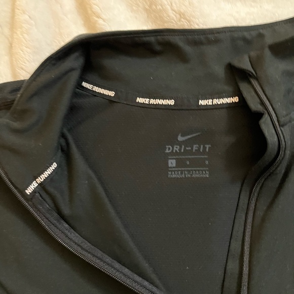 Nike dri fit running long sleeve top - Picture 6 of 6